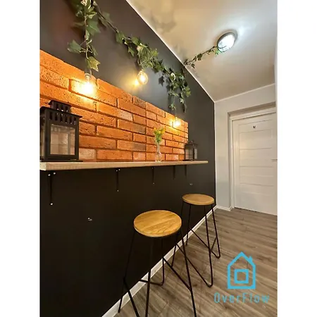 Lovely - Peaceful Retreat, 2 Minutes To Old Town Homestay szállás *