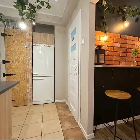 Lovely - Peaceful Retreat, 2 Minutes To Old Town Habitación en casa particular *