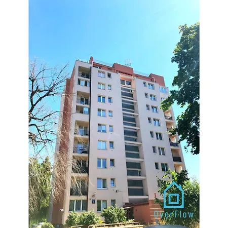 Lovely - Peaceful Retreat, 2 Minutes To Old Town Habitación en casa particular *